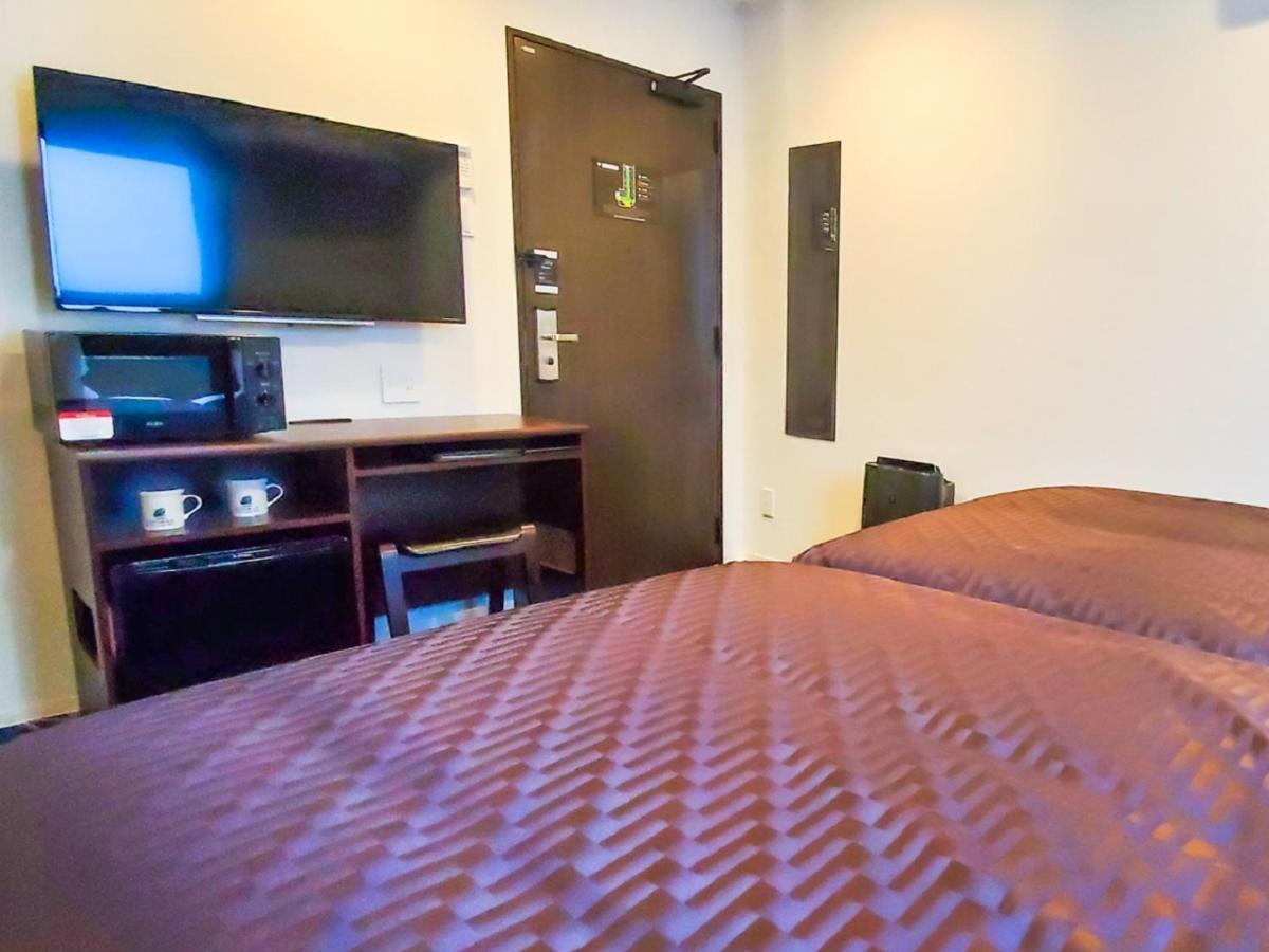 Hotel Livemax Yokohama Stadium Mae Exteriör bild