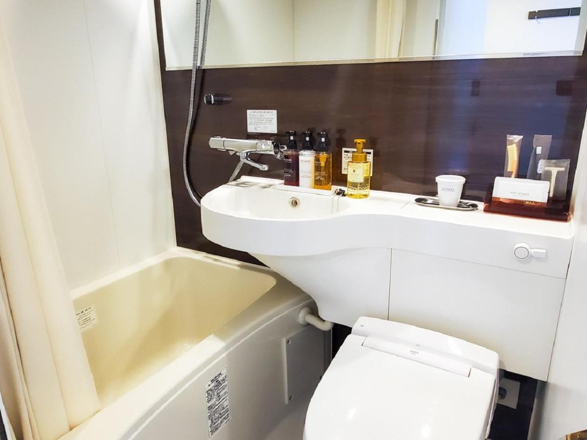 Hotel Livemax Yokohama Stadium Mae Exteriör bild