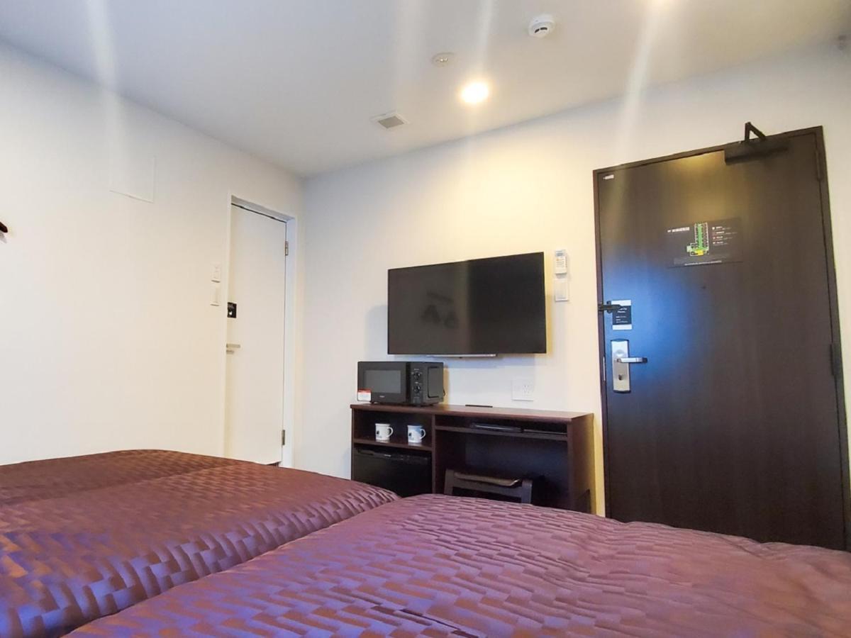 Hotel Livemax Yokohama Stadium Mae Exteriör bild